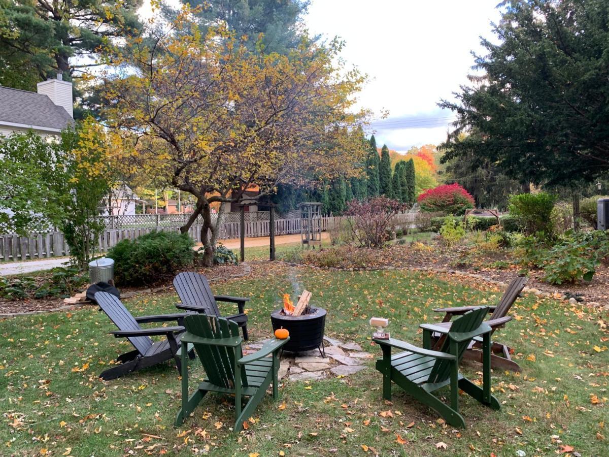 Union Pier Garden Grove Inn Bed And Breakfast מראה חיצוני תמונה