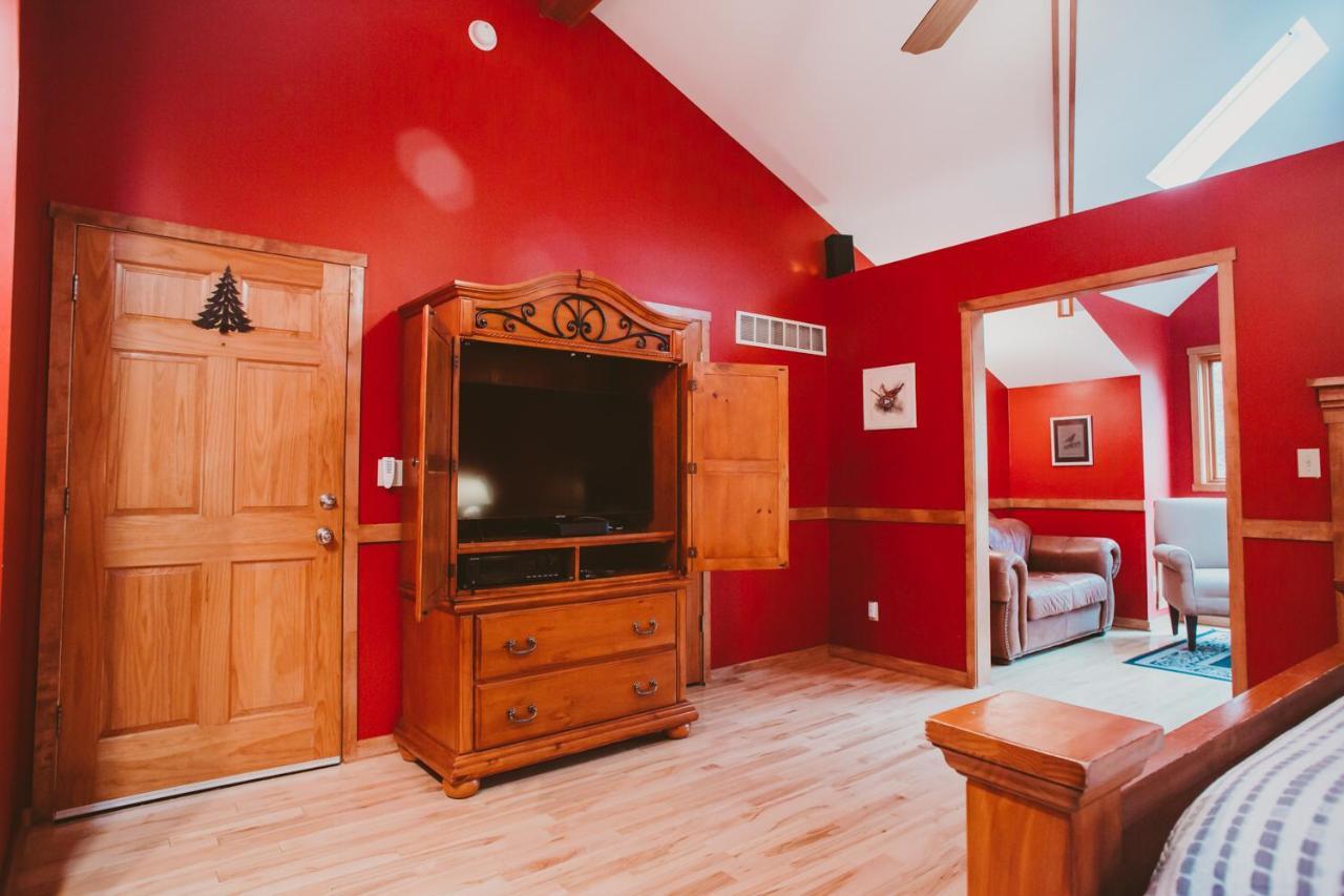 Union Pier Garden Grove Inn Bed And Breakfast מראה חיצוני תמונה
