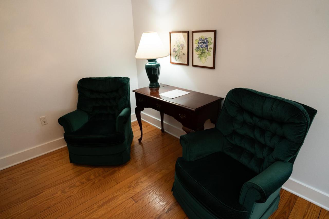 Union Pier Garden Grove Inn Bed And Breakfast מראה חיצוני תמונה