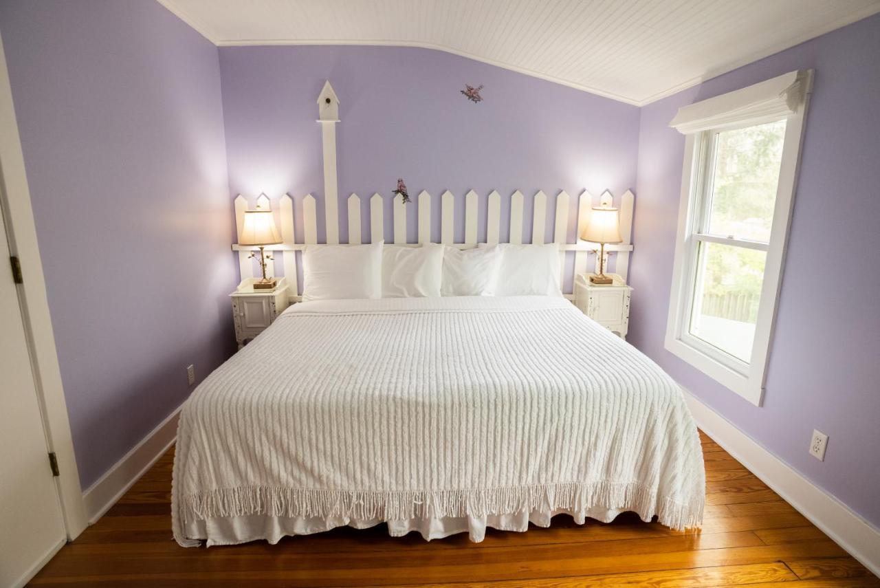 Union Pier Garden Grove Inn Bed And Breakfast מראה חיצוני תמונה