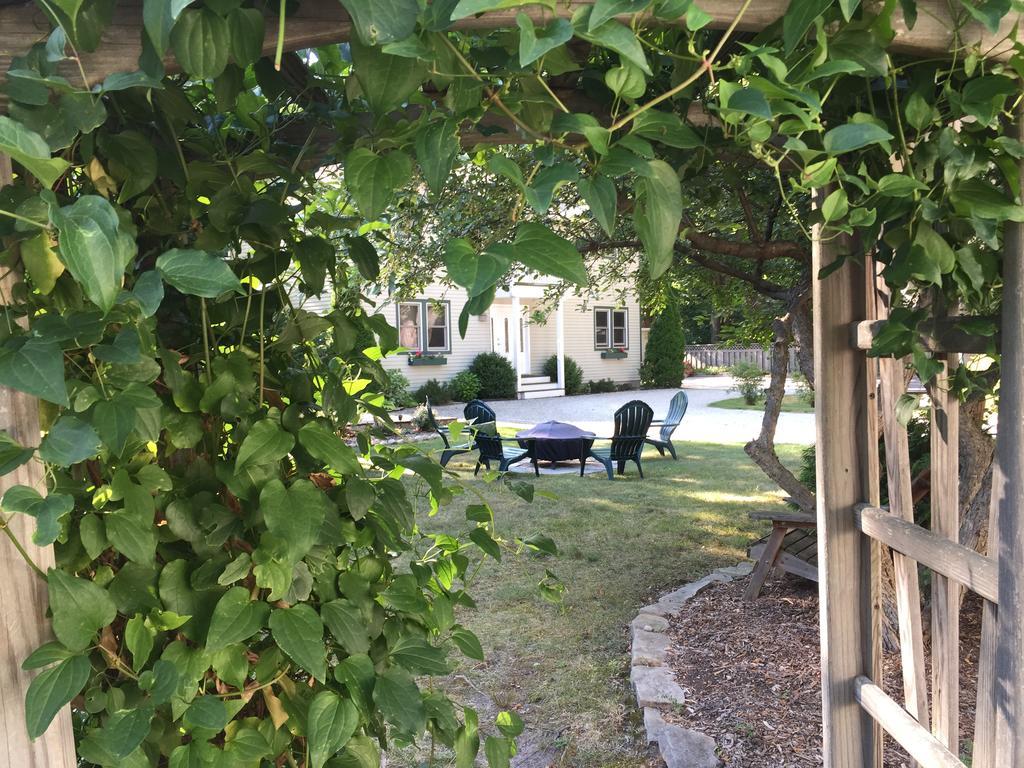 Union Pier Garden Grove Inn Bed And Breakfast מראה חיצוני תמונה